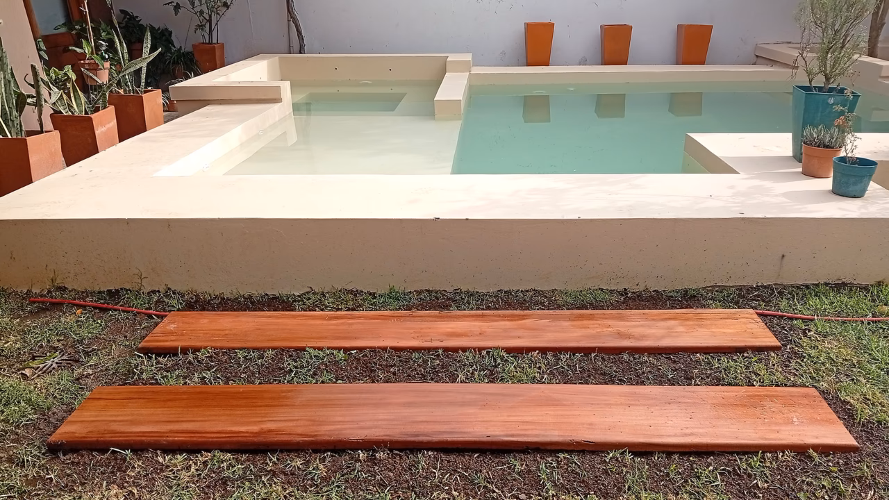 Agua turbia en la piscina: causas, diagnóstico y cómo dejarla cristalina